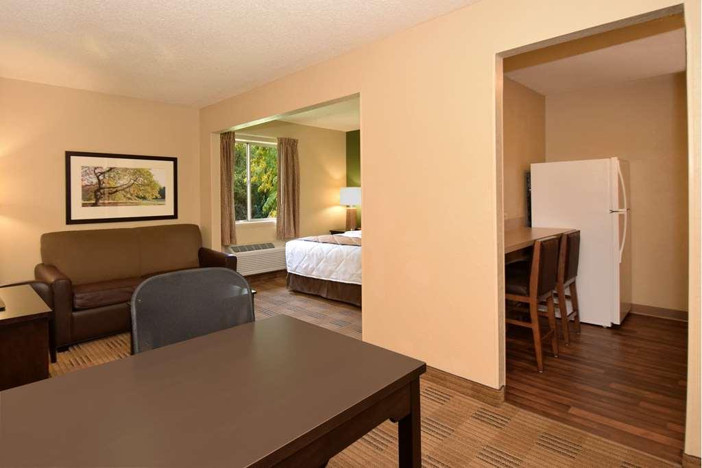 Extended Stay America Select Suites - Madison - Old Sauk Rd Номер фото