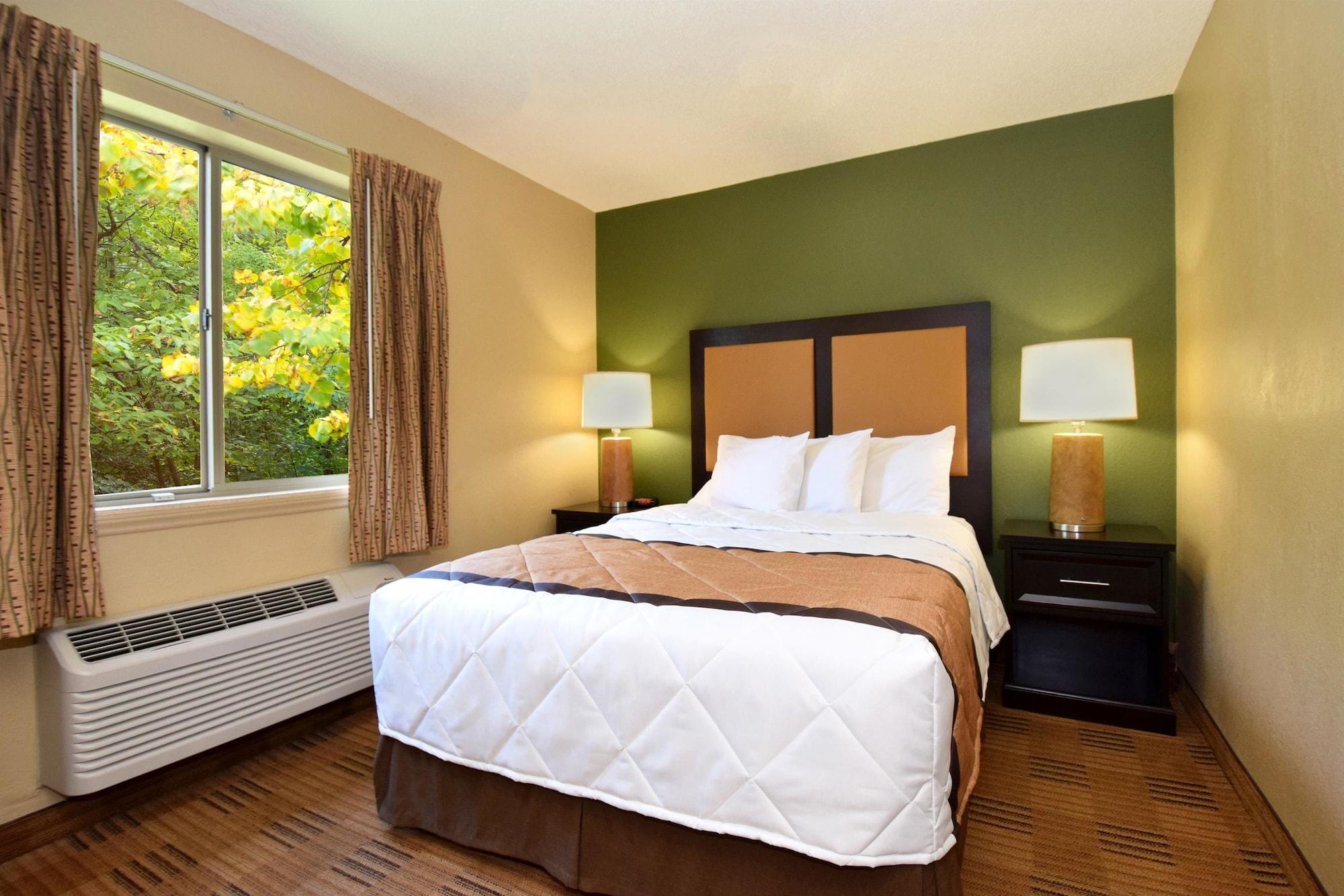 Extended Stay America Select Suites - Madison - Old Sauk Rd Екстер'єр фото