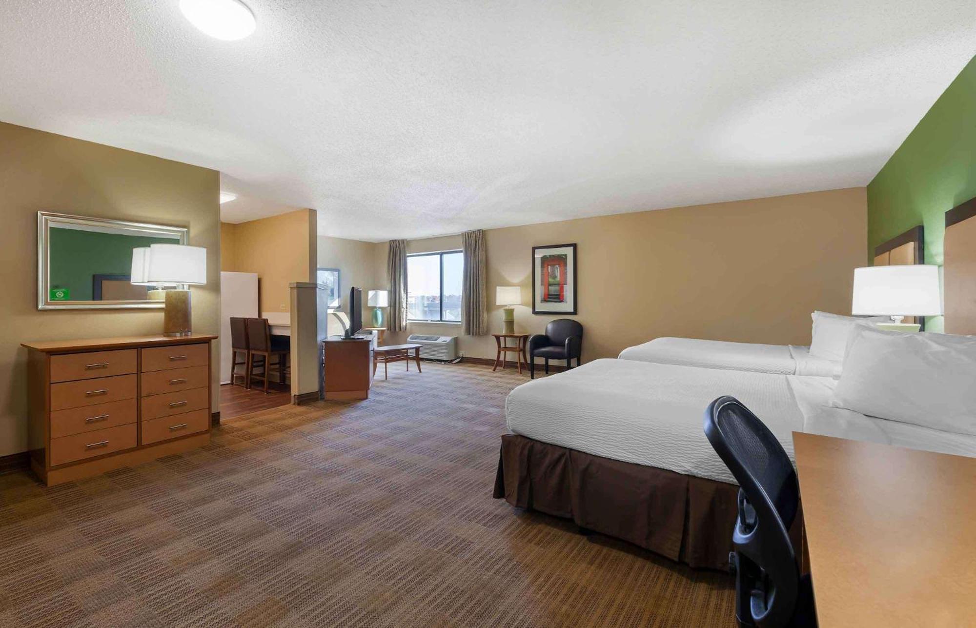 Extended Stay America Select Suites - Madison - Old Sauk Rd Екстер'єр фото