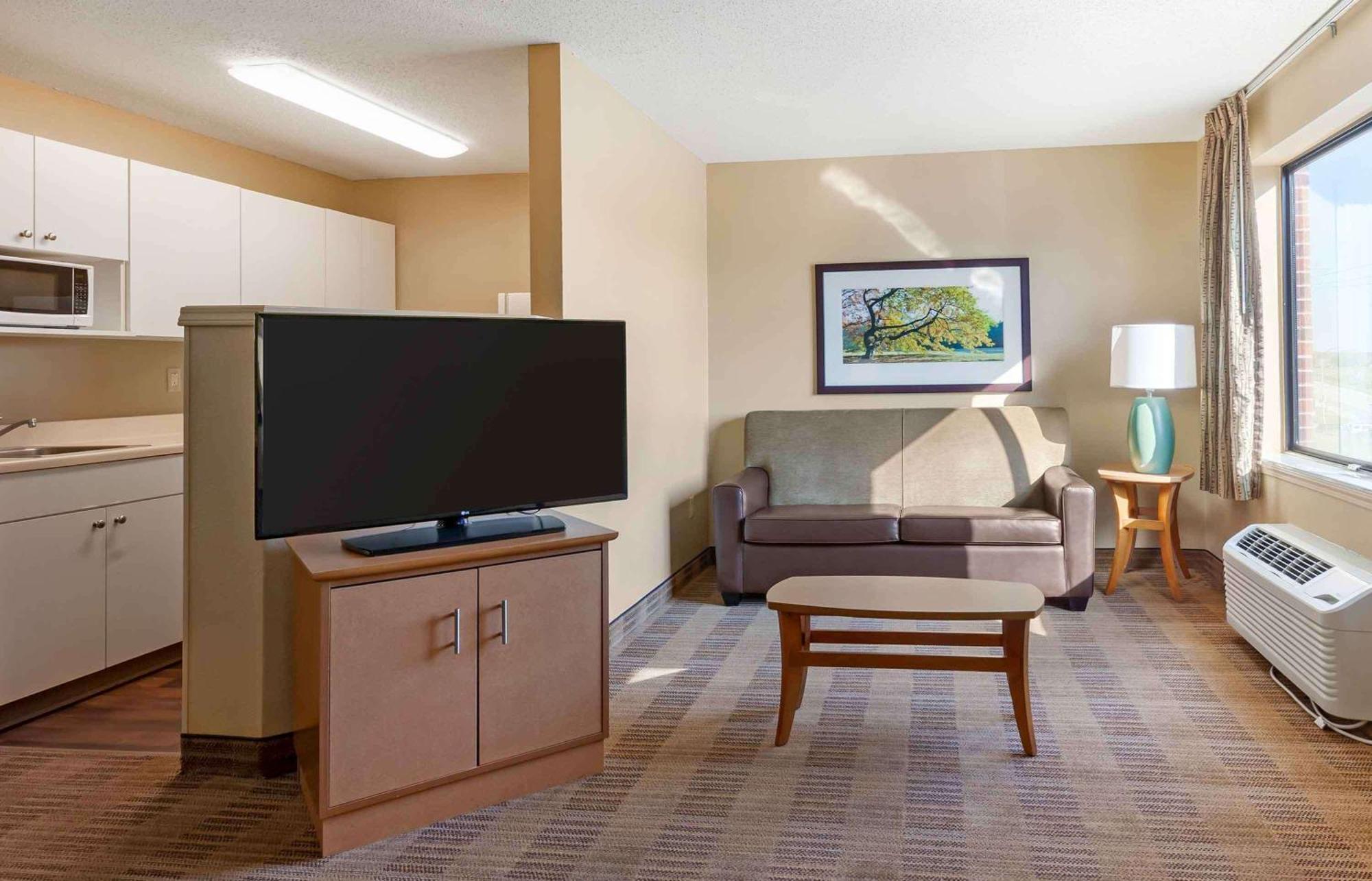 Extended Stay America Select Suites - Madison - Old Sauk Rd Екстер'єр фото