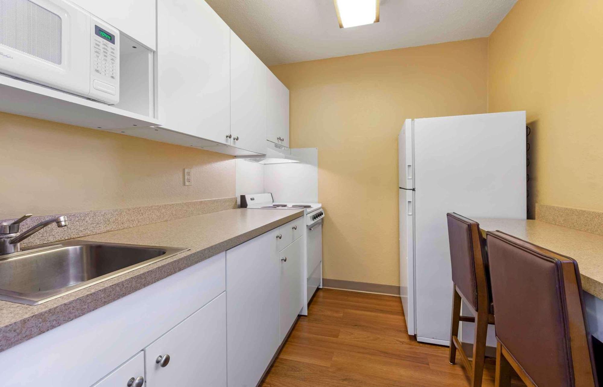 Extended Stay America Select Suites - Madison - Old Sauk Rd Екстер'єр фото