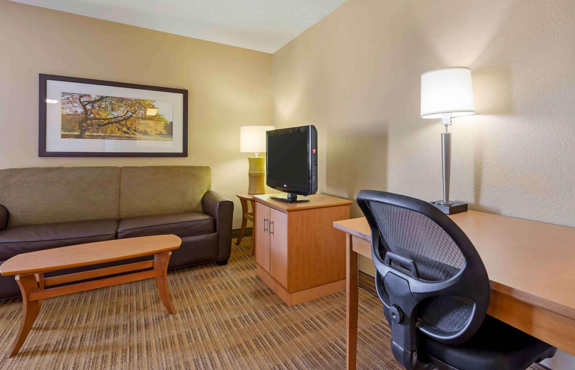 Extended Stay America Select Suites - Madison - Old Sauk Rd Екстер'єр фото