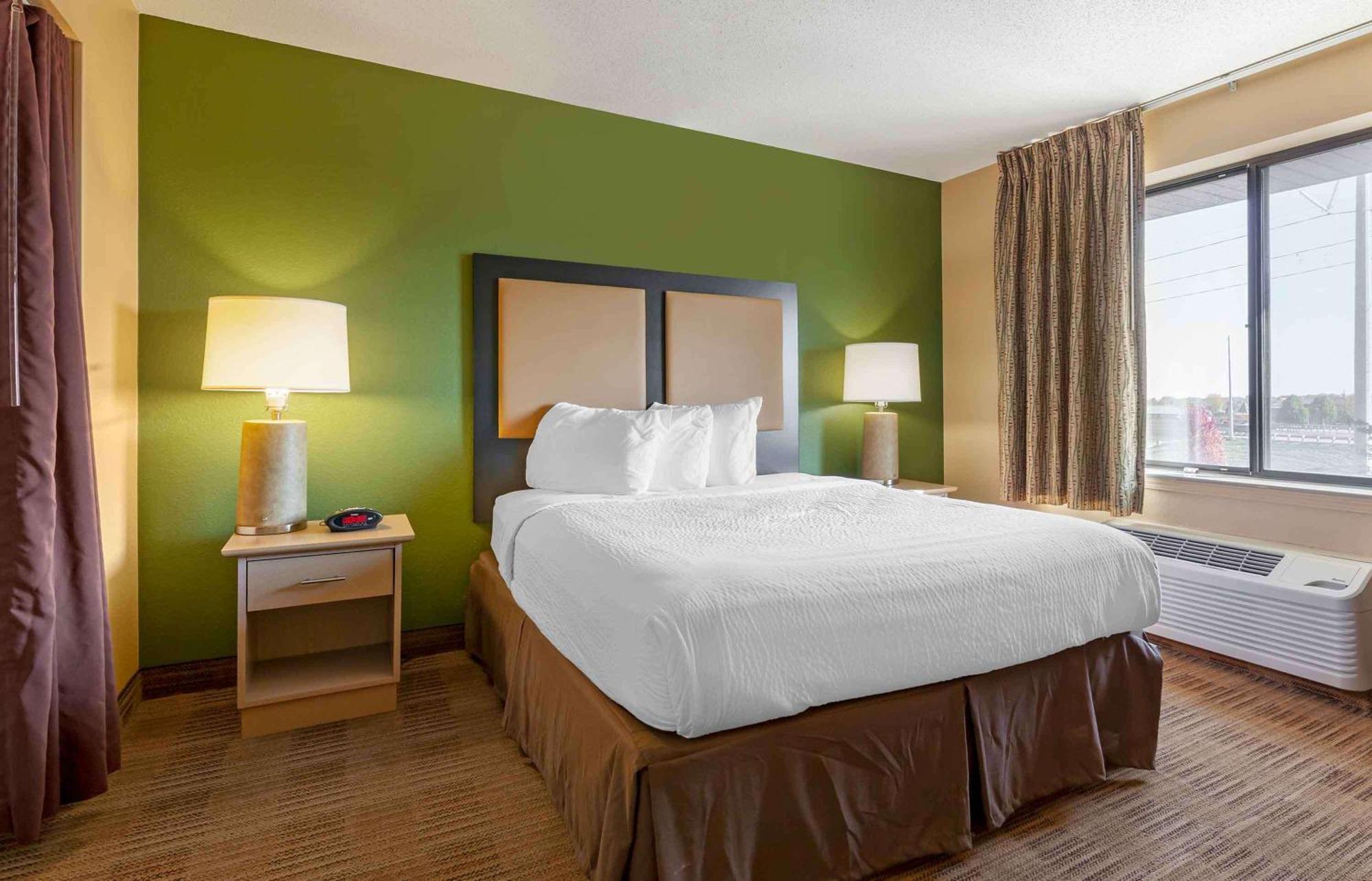 Extended Stay America Select Suites - Madison - Old Sauk Rd Екстер'єр фото