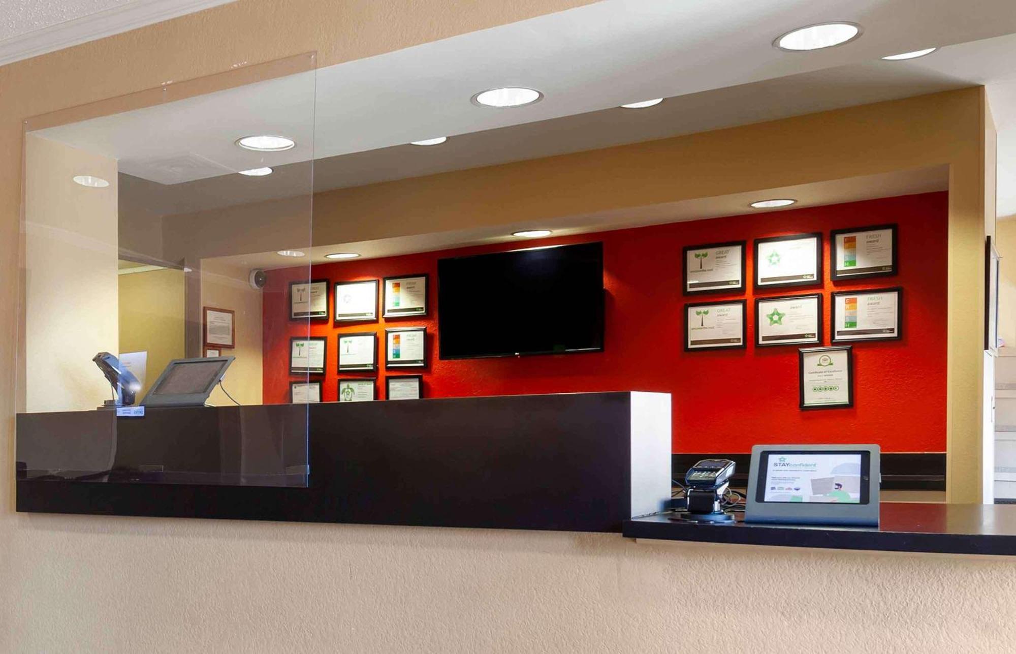 Extended Stay America Select Suites - Madison - Old Sauk Rd Екстер'єр фото