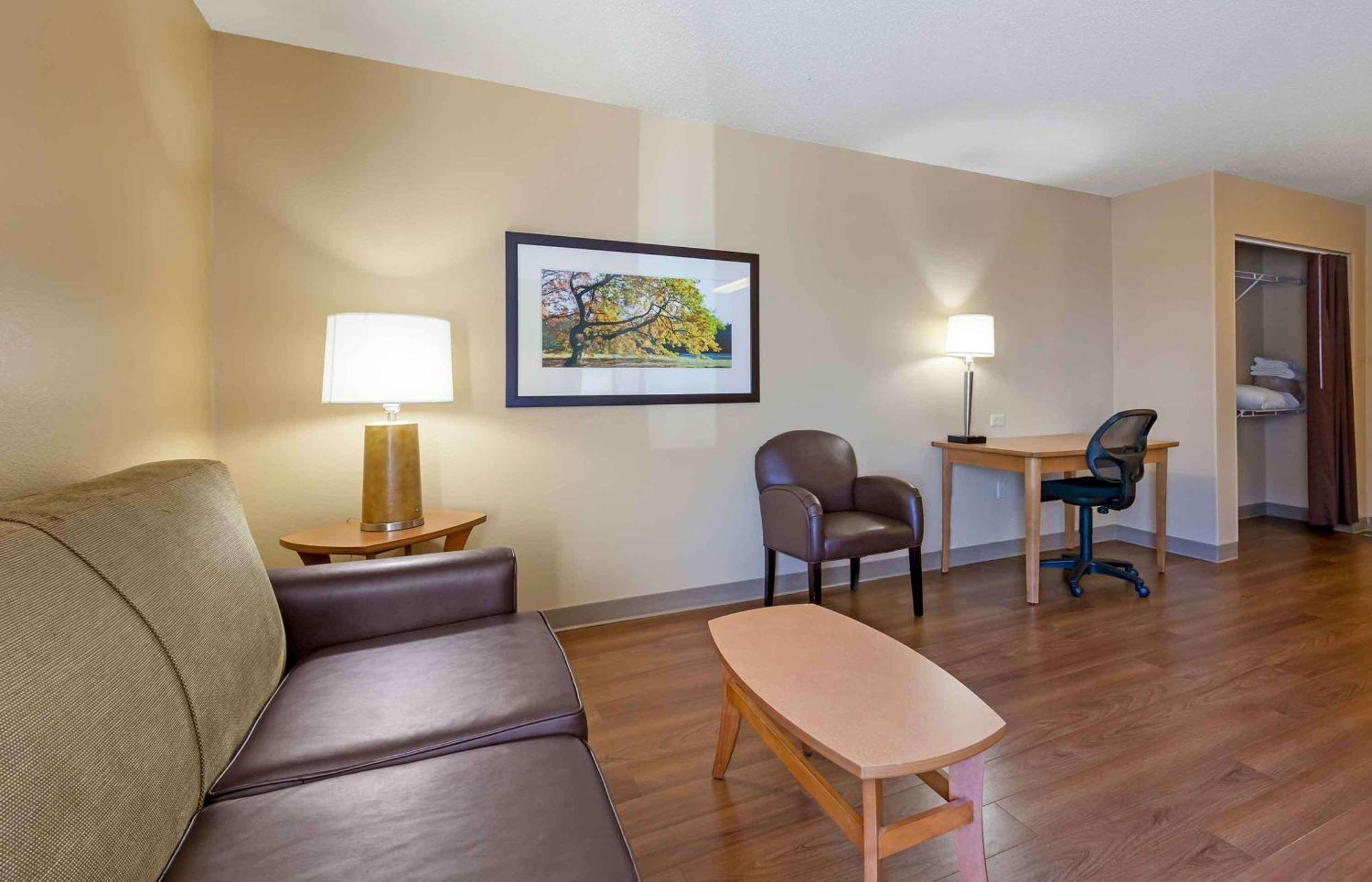 Extended Stay America Select Suites - Madison - Old Sauk Rd Екстер'єр фото