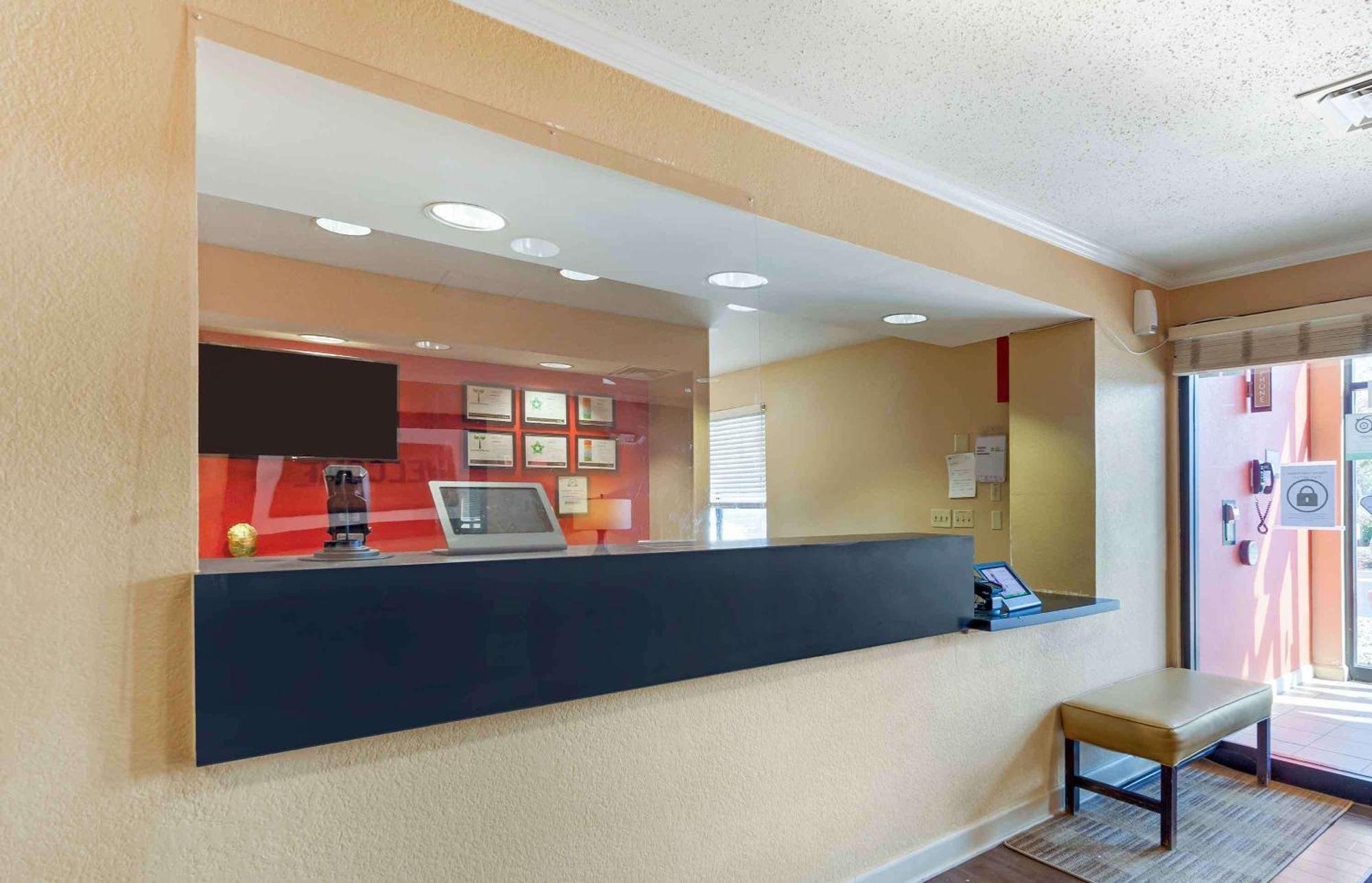 Extended Stay America Select Suites - Madison - Old Sauk Rd Екстер'єр фото