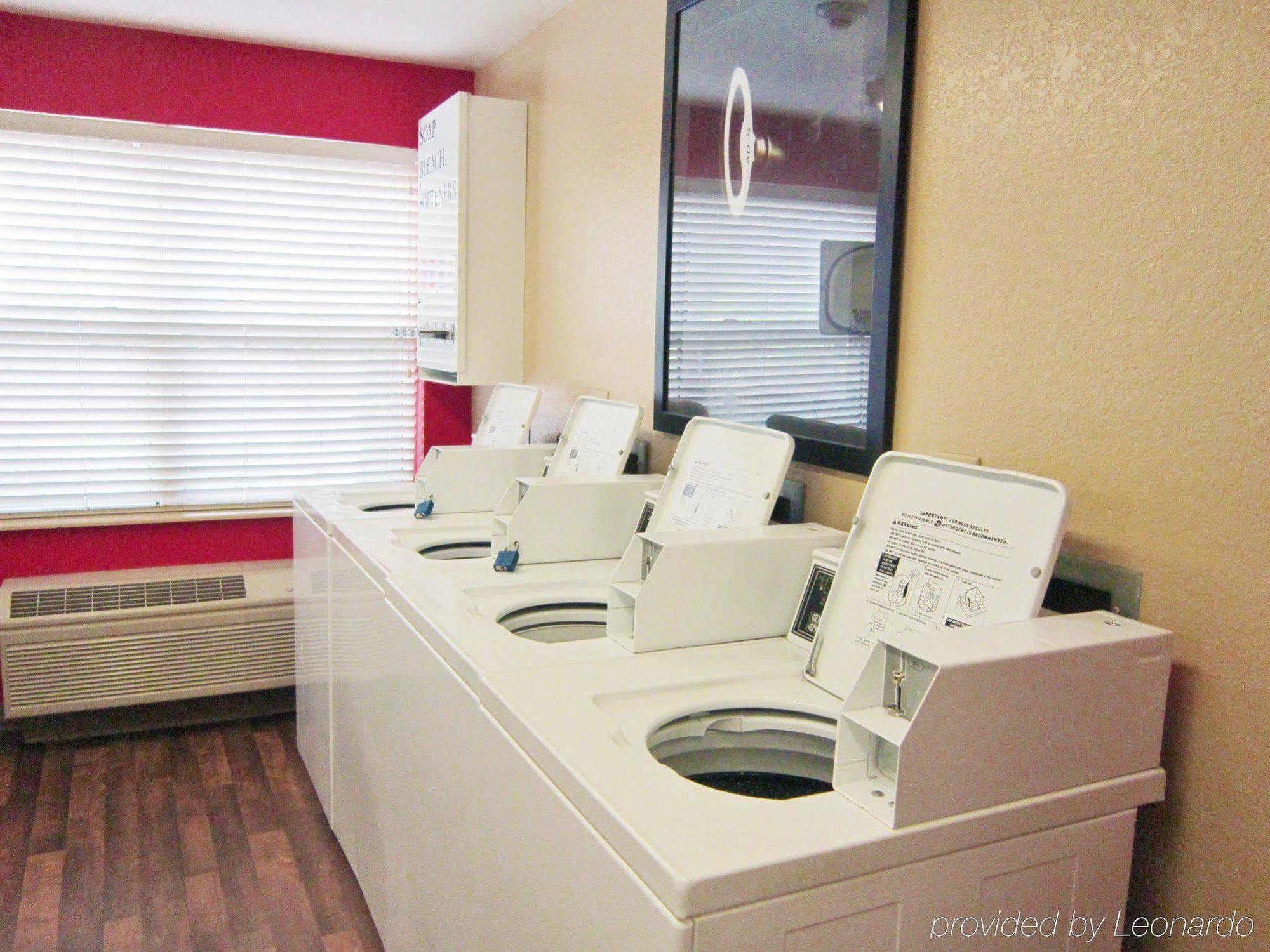 Extended Stay America Select Suites - Madison - Old Sauk Rd Екстер'єр фото
