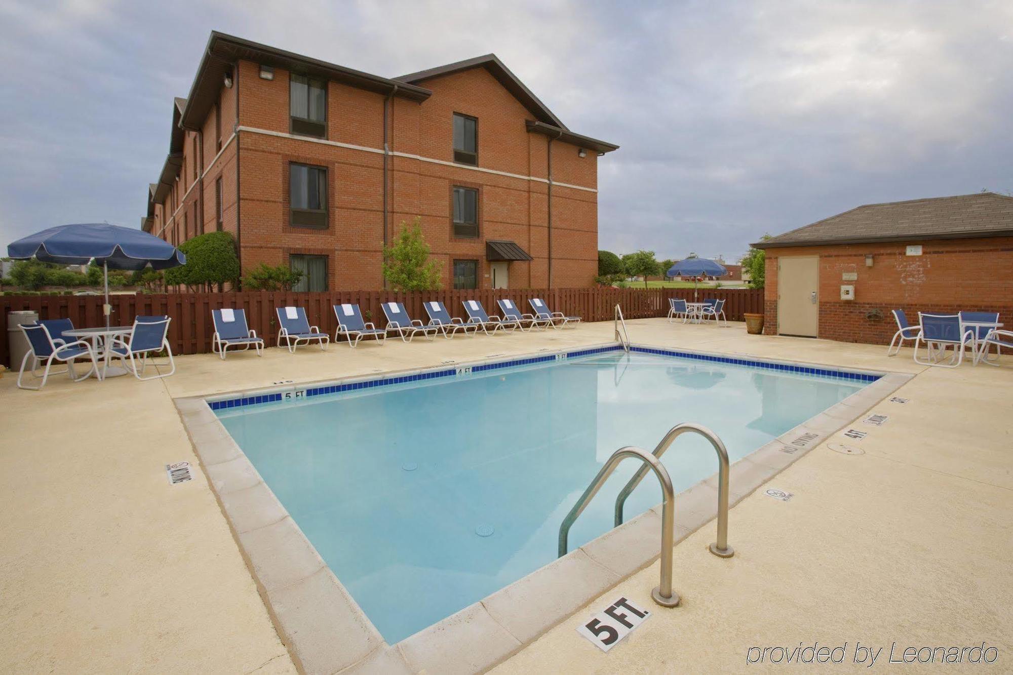 Extended Stay America Select Suites - Madison - Old Sauk Rd Екстер'єр фото